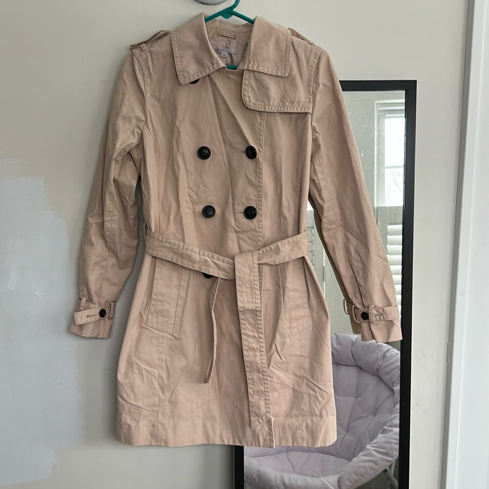 Gap trench coat size medium